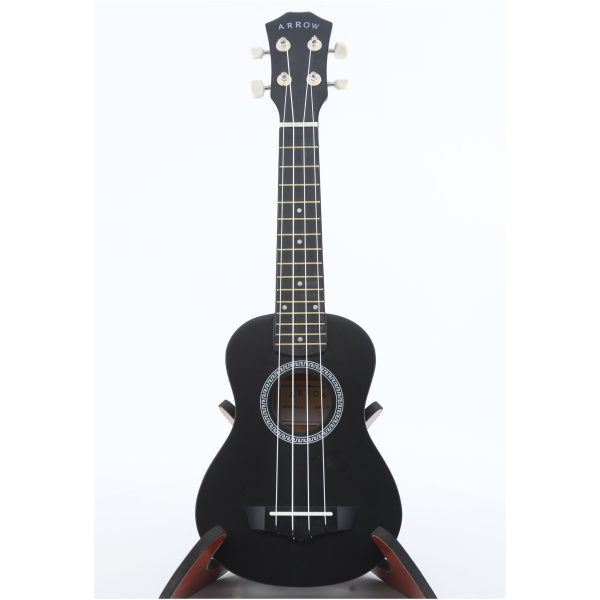 Ukulele sopranowe z zestawem akcesoriów Arrow PB10 BK Soprano Black *SET*